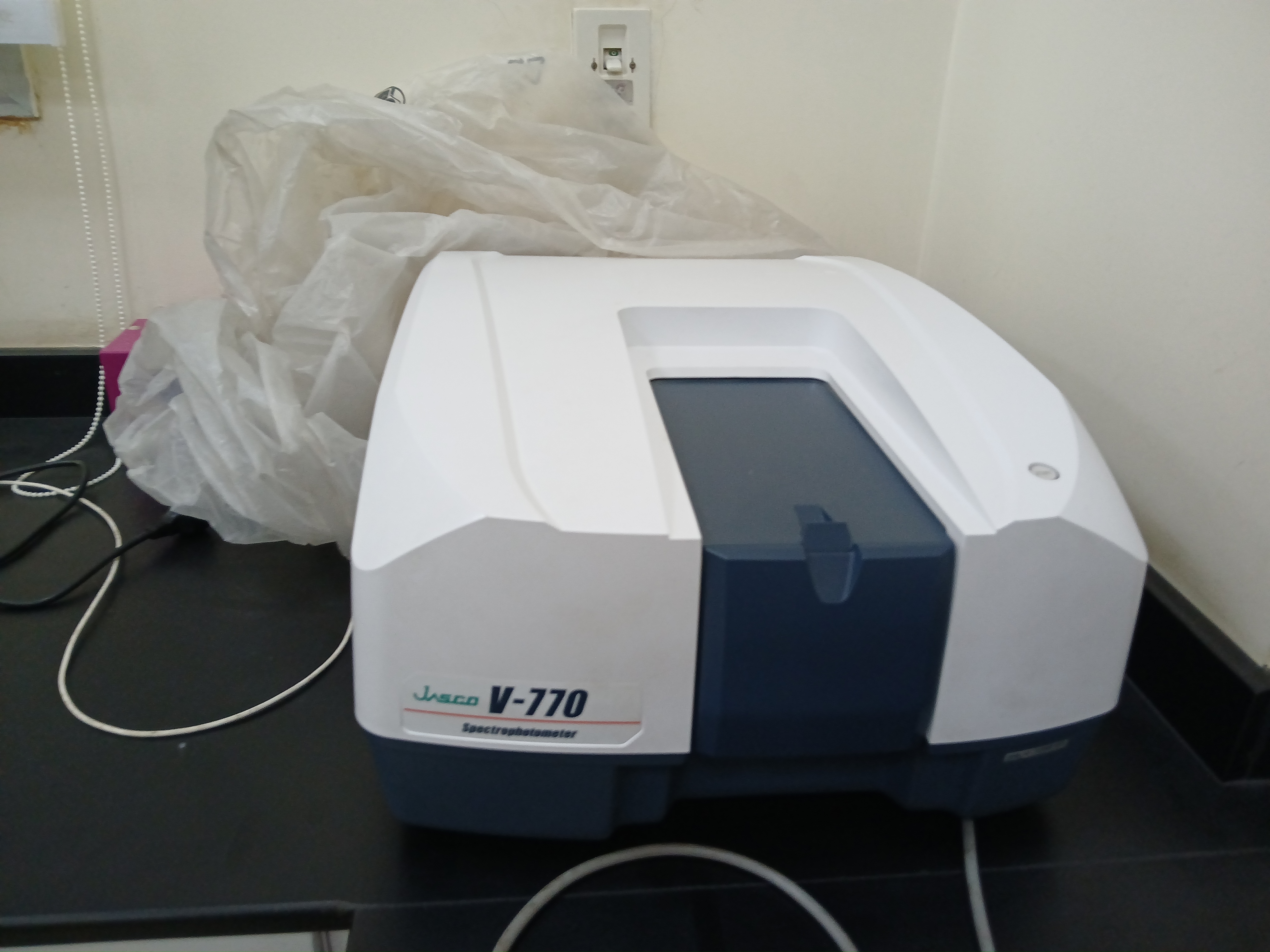 UV-Visible spectrophotometer